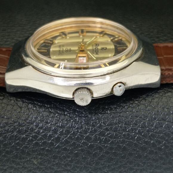 Vintage 1984 Ricoh Automatic Mens Silver Watch W/daydate & Gold accents - Picture 5 of 10